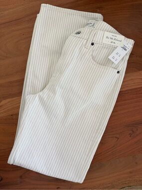 Abercrombie High Rise 90s Relaxed Jean